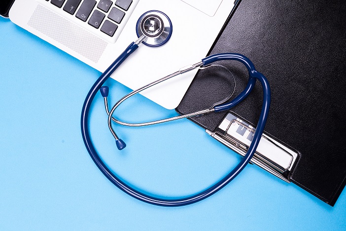 Stethoscope-laptop-and-folder-408137