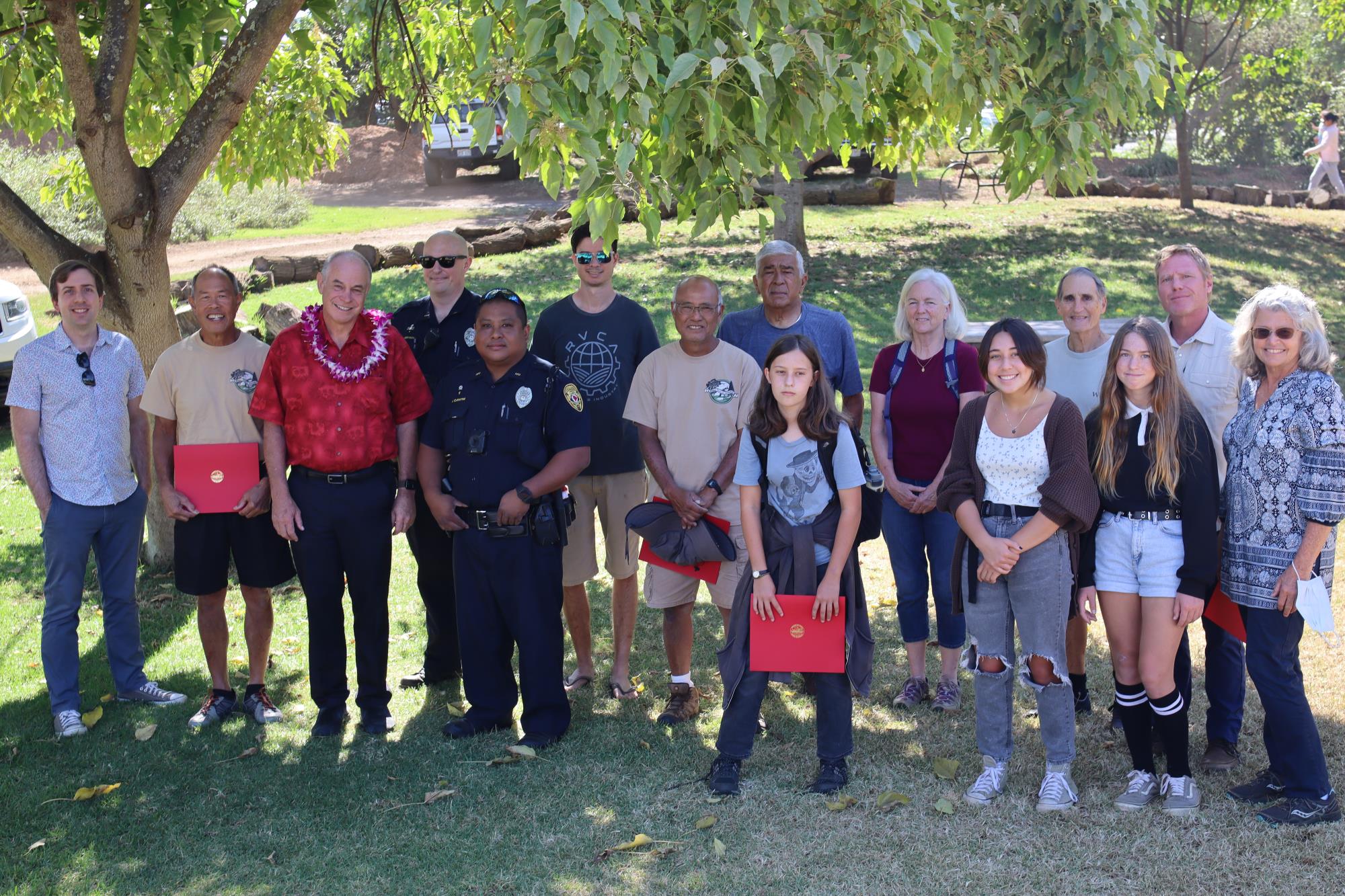 group picture of Waimea Trails & Greenways Volunteers